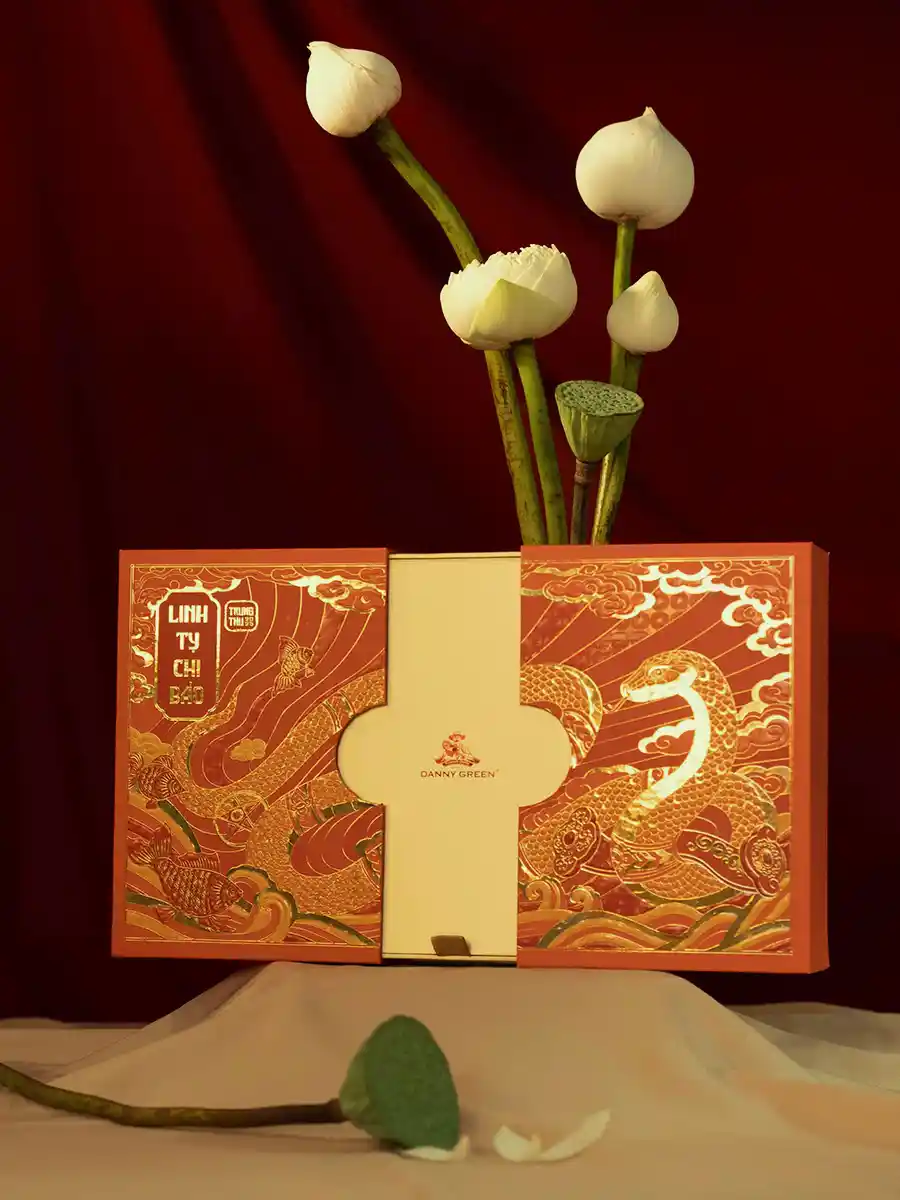 DannyGreen gửi gắm tấm lòng qua bộ sưu tập “Linh Tỵ Chi Bảo”