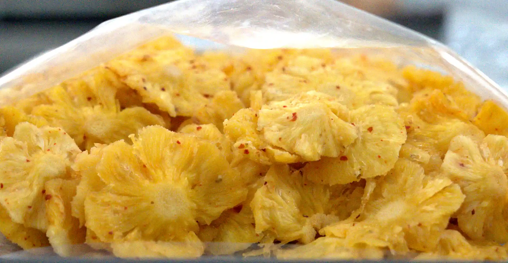 Thành phẩm Khóm Hoa Sấy Muối Ớt DannyGreen